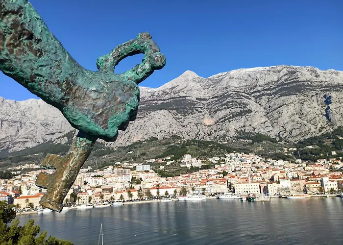 Hill With Private Pool Вилла Макарска