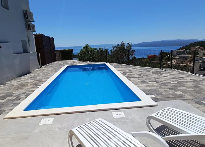 Hill With Private Pool Вилла Макарска