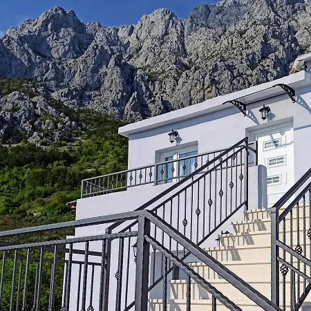 Hill With Private Pool * Makarska