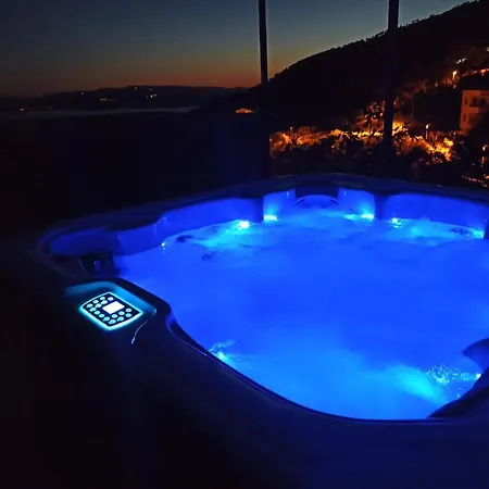 Βίλα Hill With Private Pool *