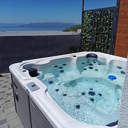 Hill With Private Pool Villa