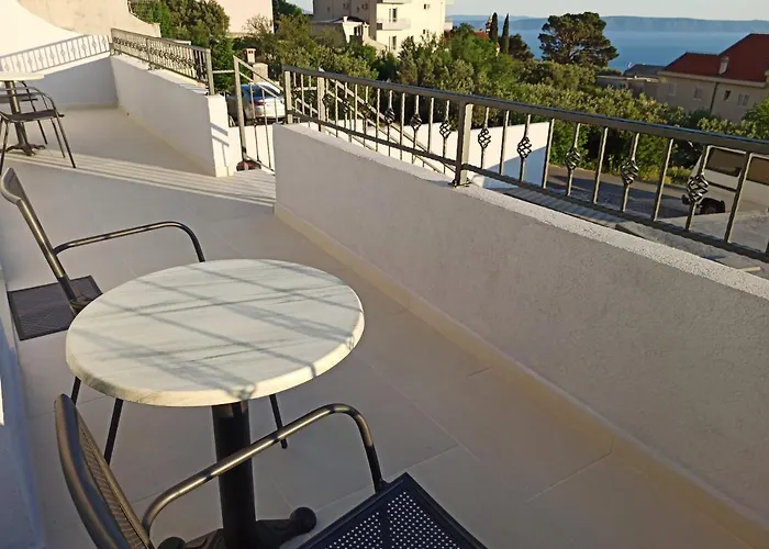 فيلة Hill With Private Pool ماكارسكا