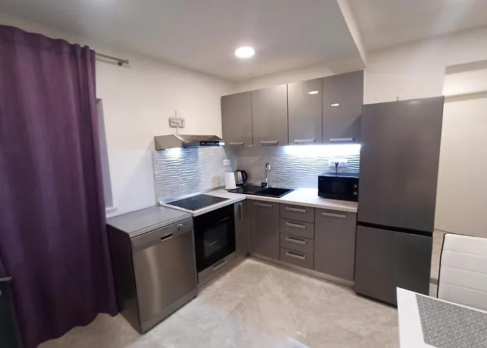 Hill With Private Pool וילה