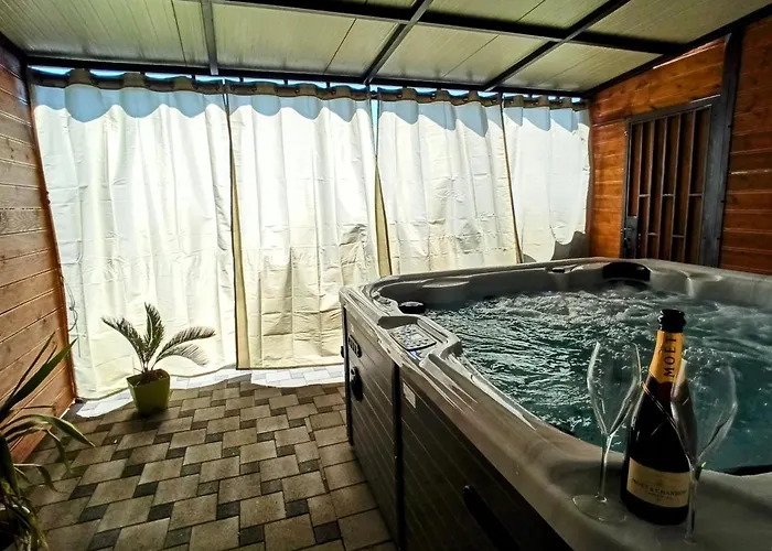 וילה Hill With Private Pool