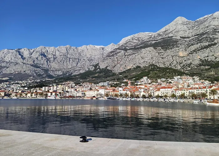 Hill With Private Pool וילה *