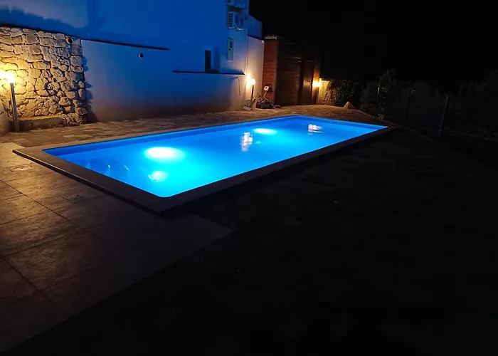 Hill With Private Pool Villa