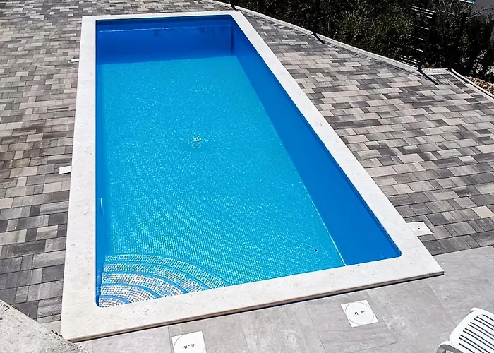 Hill With Private Pool וילה *