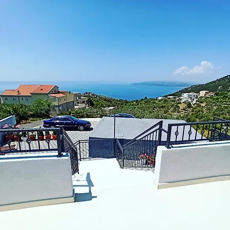 Hill - Private Pool & Jacuzzi Makarska